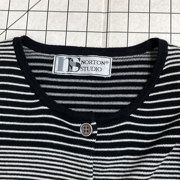 Vintage Norton Studio black and white striped button down sweater - Picture 5 of 7